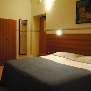 Rosen Hotel Roma